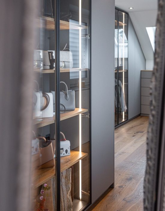 Ankleidezimmer Eiche Anthrazit und Glastüren