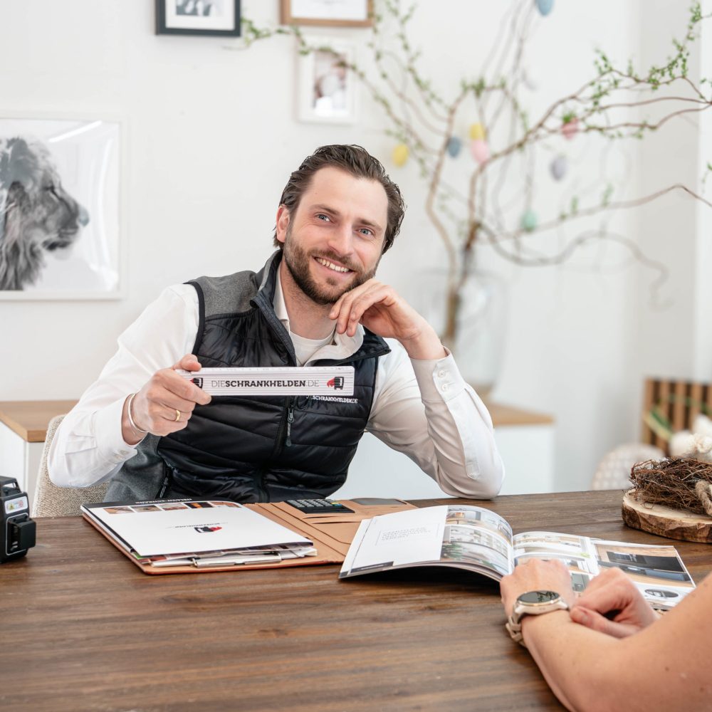Overleg met onze timmerman uit Neurenberg bij de klant ter plaatse