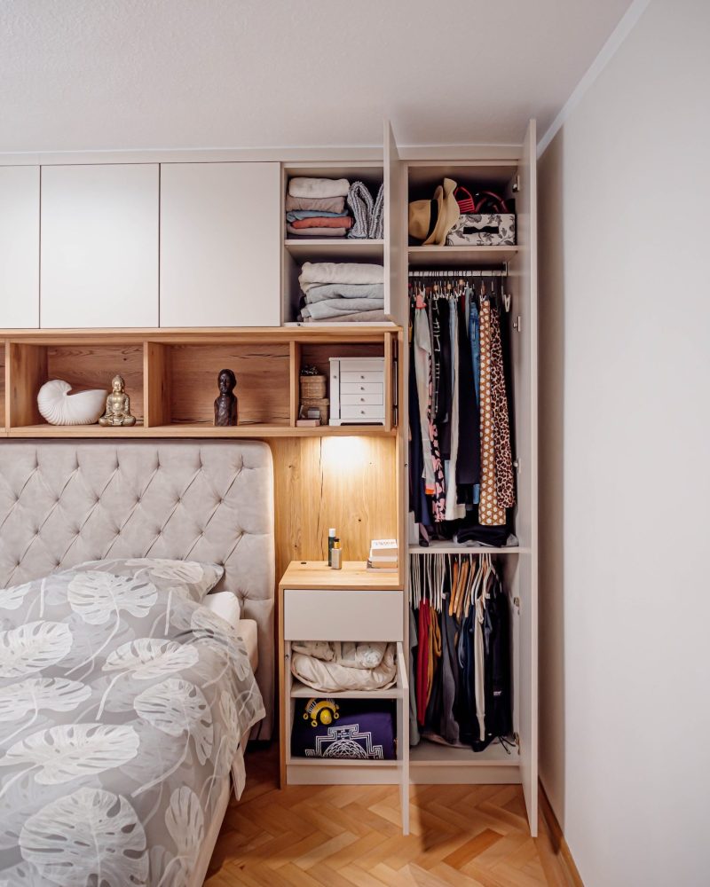 Achterkant bed zijaanzicht geopend Champagne-inleg Wild eiken LED-spots