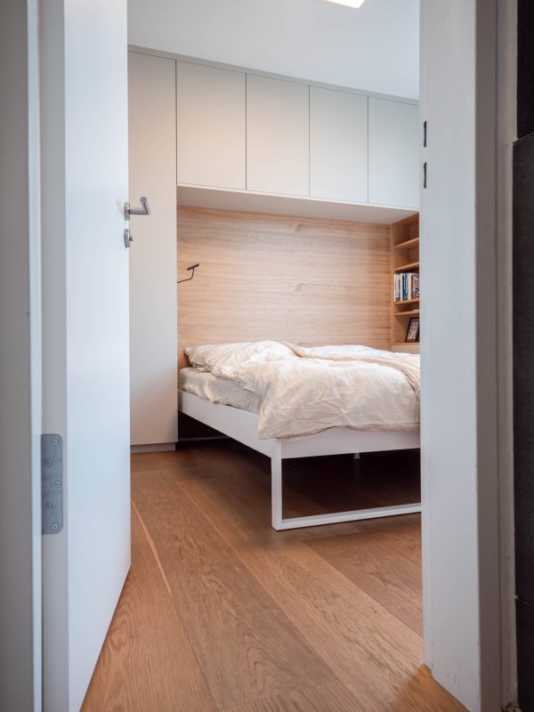 Bettumbau Kleiderschrank beige Eiche