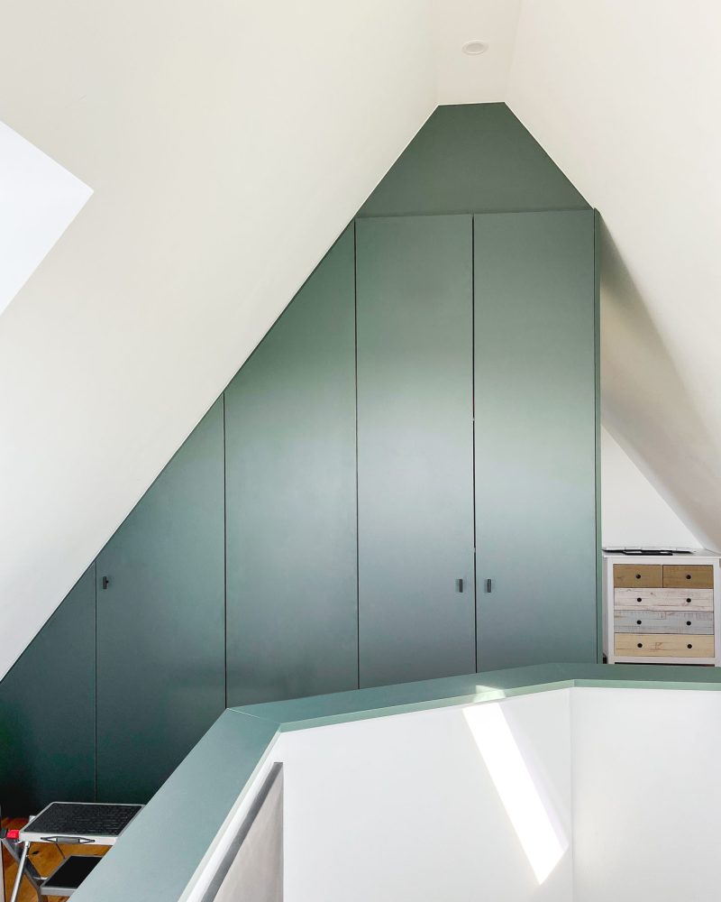 Schuin dak kast in groen