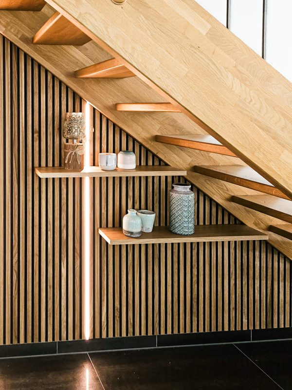 Trapkast Houten panelen en LED