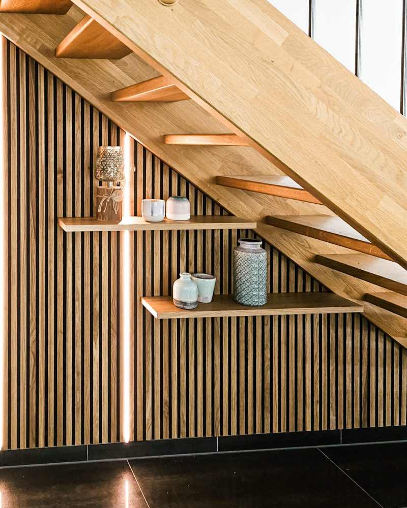 Trapkast Houten panelen en LED